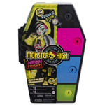 Monster High Skulltimate Secrets Neon Frights Frankie Stein