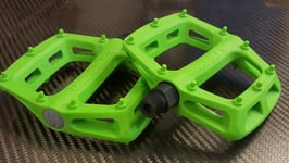 DMR V6 Plastic Pedals (PAIR) Mountain Bike BMX (9/16") Flat Platform (NEW) GREEN