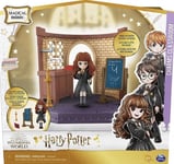 Wizarding World Harry Potter Magical Minis Playset Charms Classroom Hermione