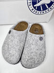 BIRKENSTOCK kids  Zermatt Slippers. felted Wool -INFANT size UK 10- EU 28- US 10