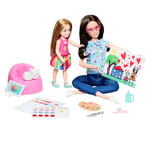 Barbie Art-thérapeute Coffret avec poupée thérapeute, Petite poupée avec Maillot à Faire Tourner et Accessoires Dont Un Animal, des éléments de Jeu sur Le thème de l’Art et des Autocollants, HRG48