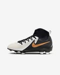 Nike Jr. Phantom Luna 2 Club Younger/Older Kids' MG High-Top Football Boot