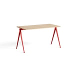 HAY Pyramid 01 skrivbord 140x65x74 cm Mattlackad ek-tomato red ben