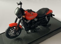 Harley Davidson 2015 Street 750 in bright red,  1:18 scale model from Maisto