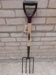 SPEAR & JACKSON ELEMENTS CARBON STEEL DIGGING FORK 4990