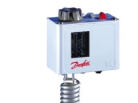 Danfoss KP62 termostat - -30-15 gr, Auto, SPDT, Rumsgivare, 40x30 mm, IP30