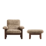 Audo Copenhagen - Brasilia Lounge Chair & Ottoman - Walnut/Sheepskin Sahara - Sittpuffar