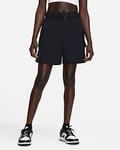 Nike Sportswear Essential Vevd shorts med høyt liv til dame