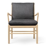 Carl Hansen - OW149 Colonial Chair Ek Tvålad / Re-Wool 0198 - Fåtöljer