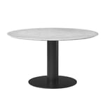Gubi - GUBI 2.0 Dining Table, Ø 130 cm, Skiva: Marmor - Bianco Carrara, Bas: Svart - Vit - Matbord - Metall/Sten