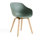 HAY - AAC222 Chair WB Lacq Oak Base Fall Green 2.0 Shell - Matstolar - Hee Welling - Grön - Trä/Plast