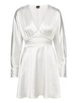 Longsleeve V-Neck Satin Dress Kort Klänning White Gina Tricot