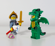Lego Series 23 Knight of the Yellow Castle & Green Dragon Costume Minifigure Set