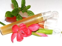 none Chinese Musk Fragrance Botanical Perfume Oil In Atomiser Bottle