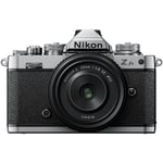 Nikon Z fc + Z 28/2.8 SE -systemkamera