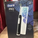 Oral-B PRO SERIES 1 Black Rechargeable Toothbrush - Design Edition - Travel Case