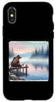 Coque pour iPhone X/XS Canne à pêche à l'ours au bord du lac brumeux à l'aube