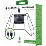 Pack de recharge pour manette Xbox Series comprenant 1 batterie + 1 câble de charge d'une longueur de 3m. Permet de continuer à joue