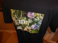 BNWT , LEVI`S SHORT SLEEVED TROPICAL GRAPHIC BLACK RELAXED FIT T-SHIRT , LARGE