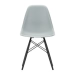 Vitra Eames Plastic Side Chair RE DSW stol 24 light grey-black maple