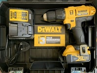 DeWalt XR Cordless Combi Drill 18V Li-ion Battery, Charger, Case DCD776P1 5.0AH