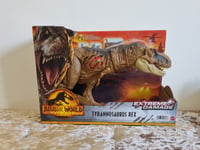 Jurassic World  Dominion Tyrannosaurus Rex NEW Extreme Damage