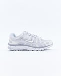 NIKE W P-6000 MTLC SUMMIT WHT/WHITE-PURE PLATINUM Dam MTLC SUMMIT WHT/WHITE-PURE PLATINUM