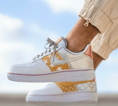 WOMENS NIKE AIR FORCE 1 '07 ,,Stars'' SIZE UK 3.5 EUR 36.5 US 6 (CT3437 100)