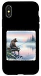 Coque pour iPhone X/XS Canne à pêche à l'ours au bord du lac brumeux à l'aube