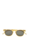 Club Royale Accessories Sunglasses D-frame- Wayfarer Sunglasses Yellow Le Specs