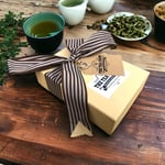 Green Tea Gift Set Box Luxury Loose Leaf Gift Ribbon Wrapped Plus Tea Infuser