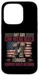 Femme vétéran Any Girl Can Wear Heels I Choose Combat Boots Coque pour iPhone 14 Pro