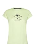 Asics Fujitrail Logo Ss Top Grön