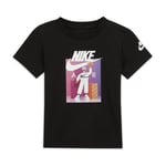 The Nike Air T-Shirt is made from soft and breathable jersey fabric for easy, everyday comfort. Toddler - Black
