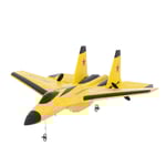 Gult RC stridsflygplan i polystyrenskum, 120m